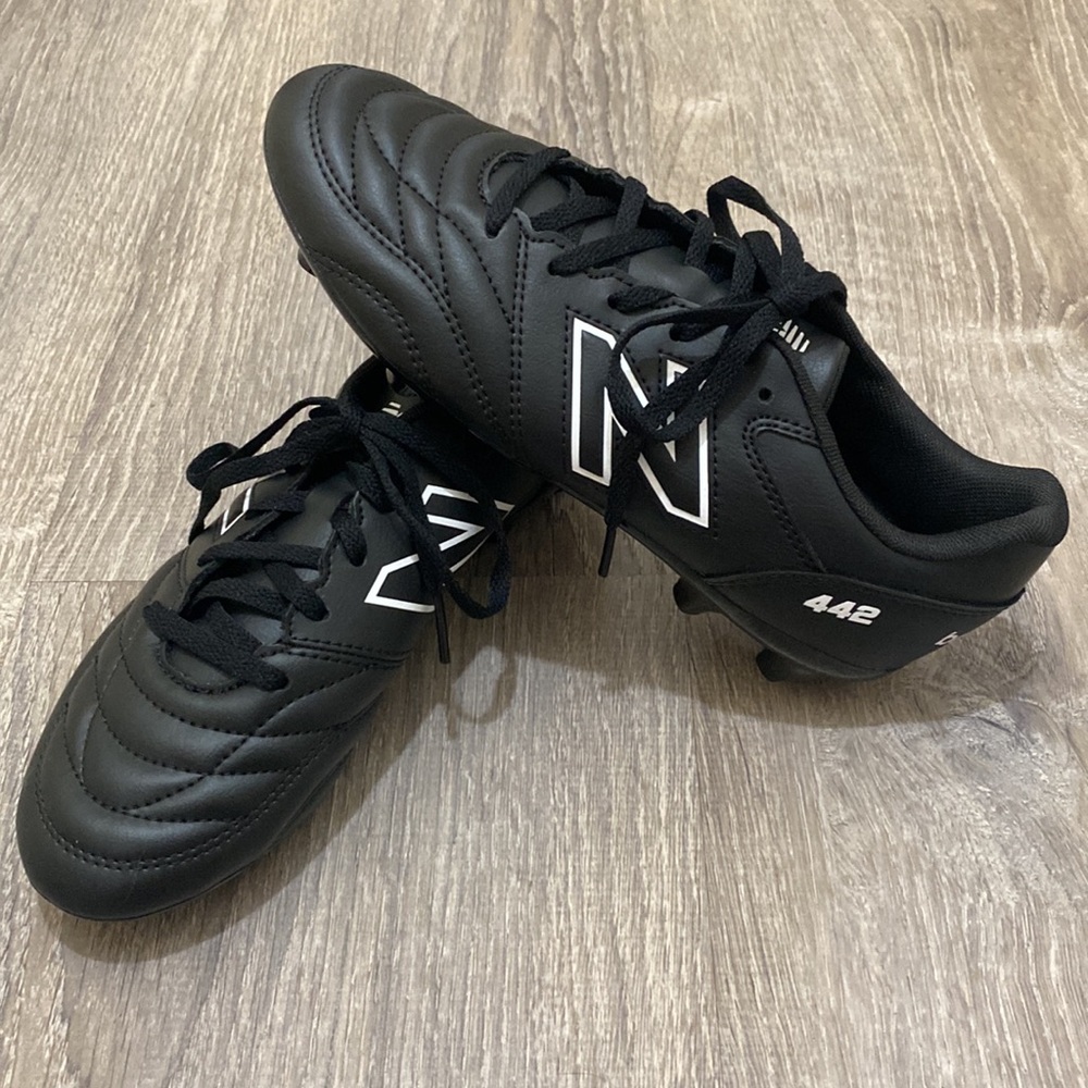 NEW BALANCE 442 • SOCCER ⚽️ CLEATS • SZ. 4.5 big boy - Picture 2 of 8
